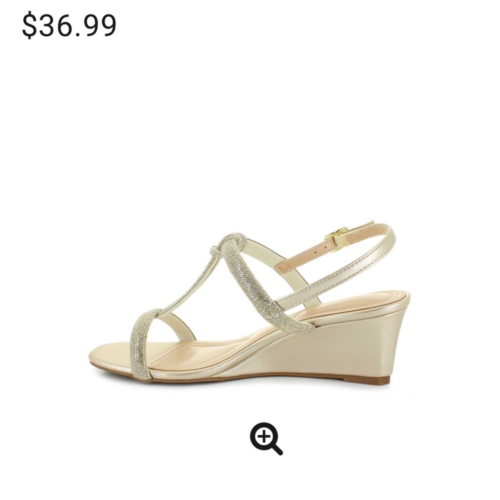 Adrienne Vittadini Gold Wedge Sandals NEW in Box - Picture 2 of 13